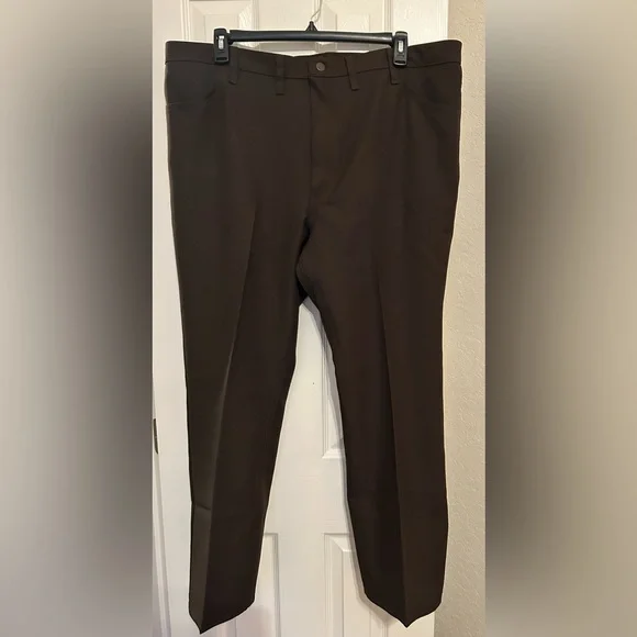 Wrangler Wrancher Dark Brown Boot Jeans 44 x 30 - Picture 1 of 7